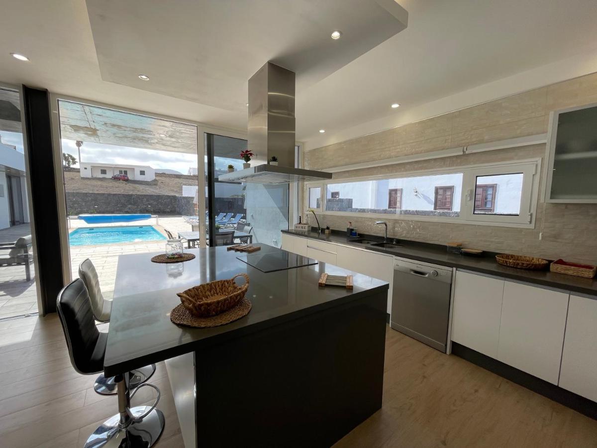 Eslanzarote Eco Villa Tony, Heated Pool, Jacuzzi, Sat Tv, Super Wifi La Costa Luaran gambar